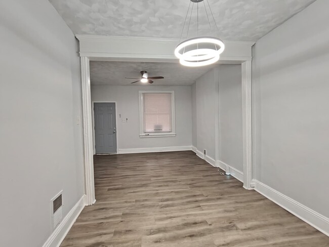 Photo - 2825 N Taney St