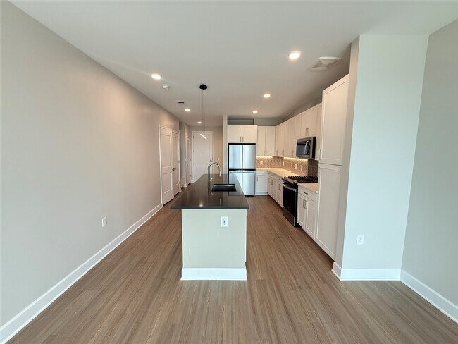 Photo - 716 Waugh Dr Unit A20.723