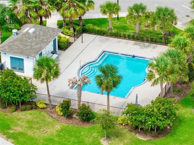 Photo - 724 Royal Empress Dr