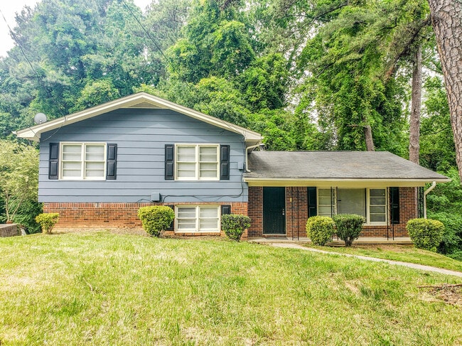 Photo - 255 Hermer Cir NW