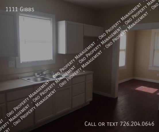 Photo - 1111 Gibbs-