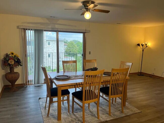 Photo - 8821 N Greenwood Ave Unidad 2