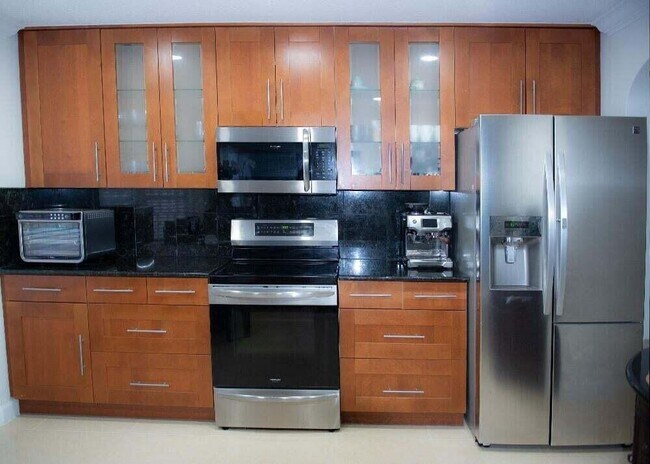 Photo - 6125 NW 40th St