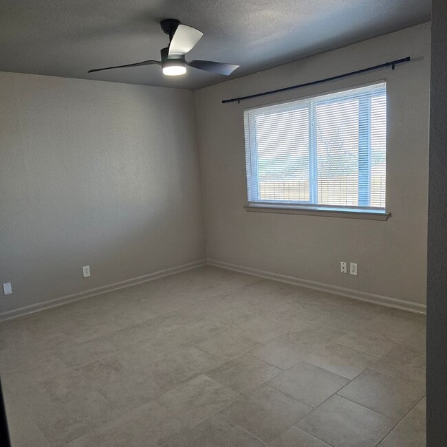 Photo - 5367 Wonder Dr