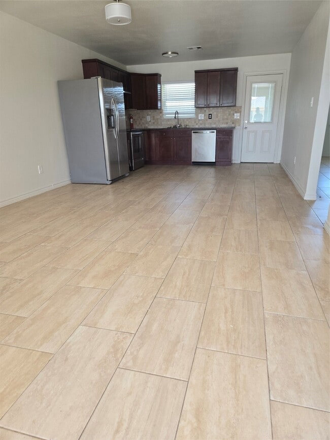 Photo - 2724 Avenue D
