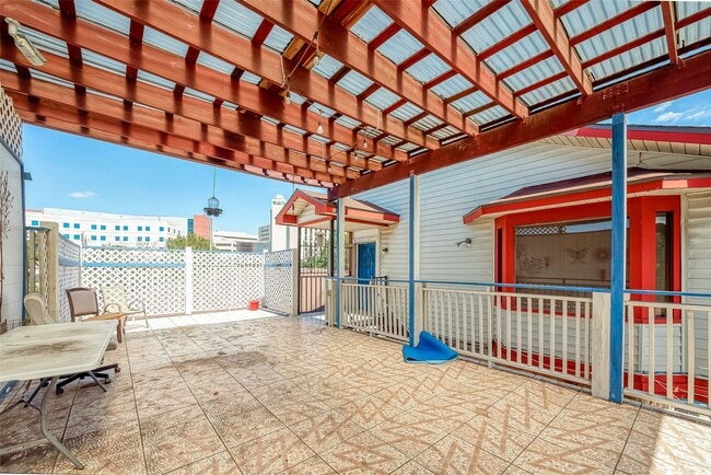 Building Photo - 7711 Beechnut St Rental