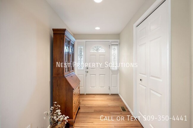 Photo - 1227 Fairway Dr NE