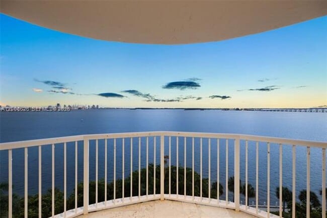 Photo - 1420 Brickell Bay Dr Unit 1420 Brickell Bay Dr # 1001A