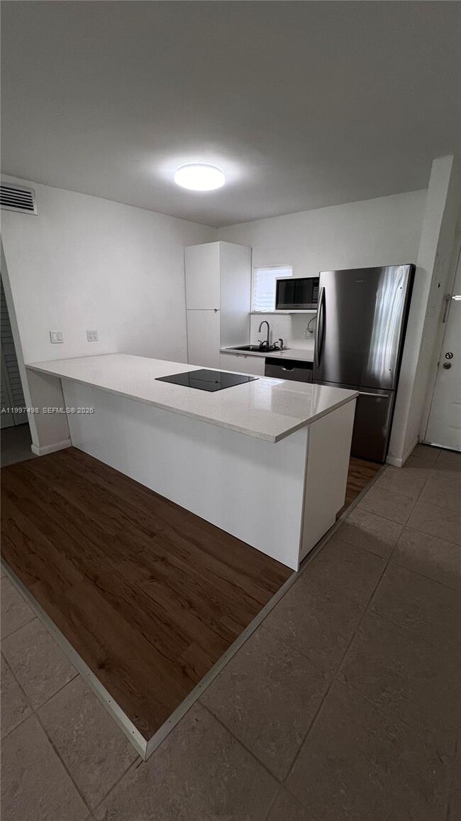 Photo - 8215 Lake Dr Unit 108