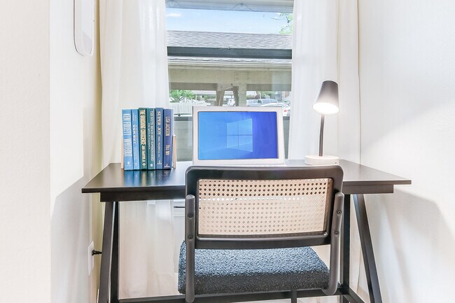Bedroom with Working Nook and Natural Light - Diamond Interior