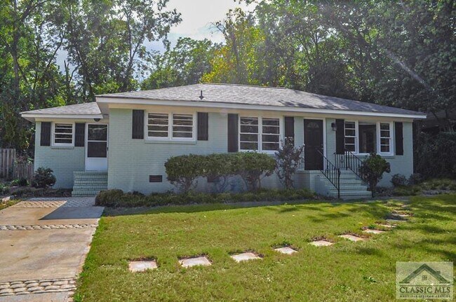 Building Photo - 129 Westover Dr