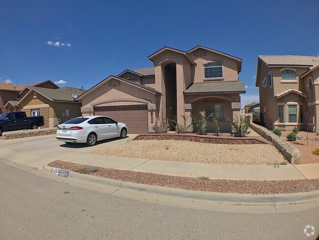 Building Photo - Northeast El Paso 4 Bed Refrig A/C in Sand... Rental