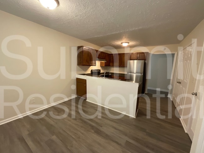 Photo - 2784 Coventry Green SE