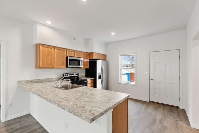 Photo - 50 R Maplewood Ave Unit 215