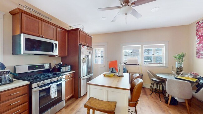 Photo - 70 Hudson St