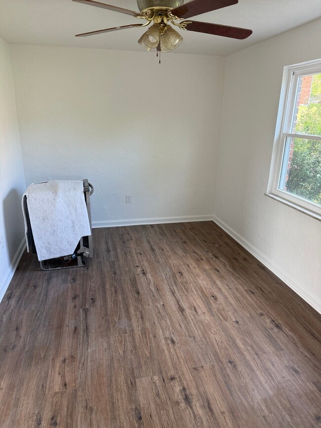 Photo - 1807 Seaton St