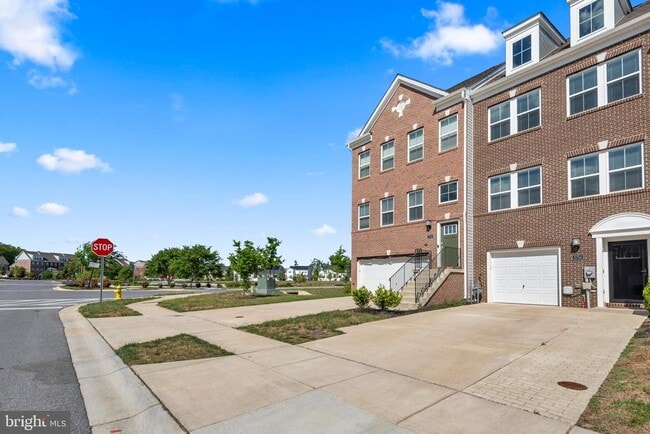 Building Photo - 5754 Frederick Douglas Pl