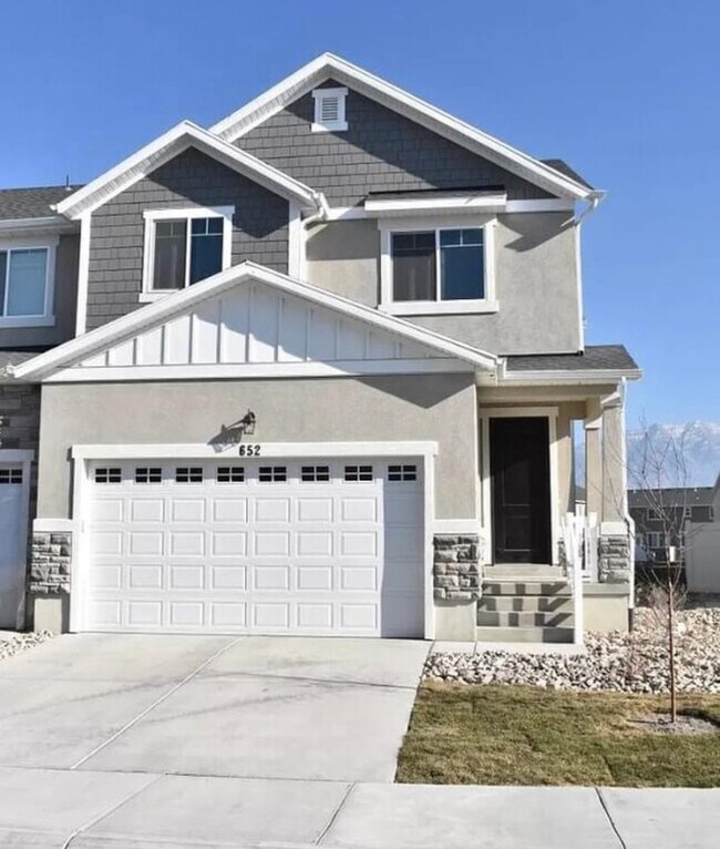 Photo - 652 Fall Creek Dr