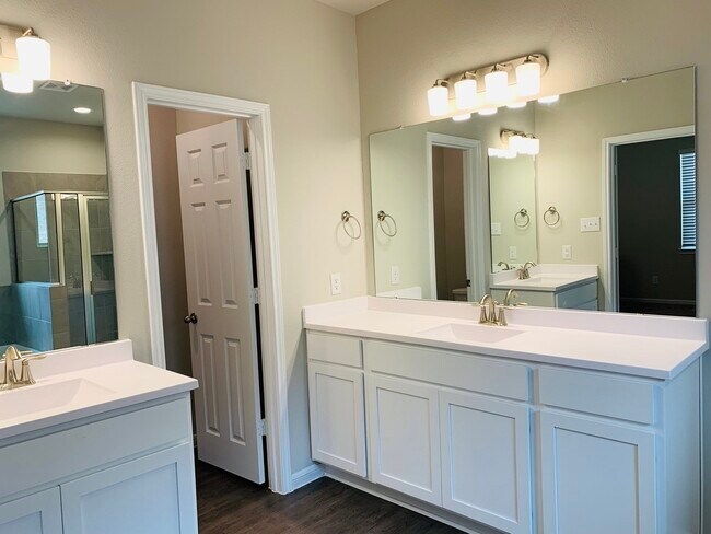 Photo - 17727 Chartertree Ln