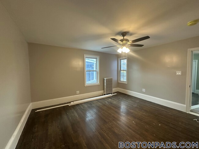 Photo - 13 Gladstone St