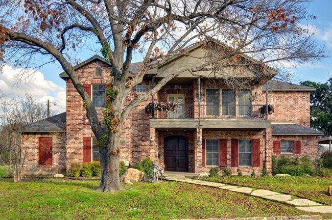 Photo - 3407 Penticost St