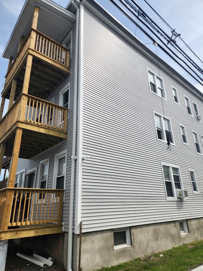 Photo - 385 11th Ave