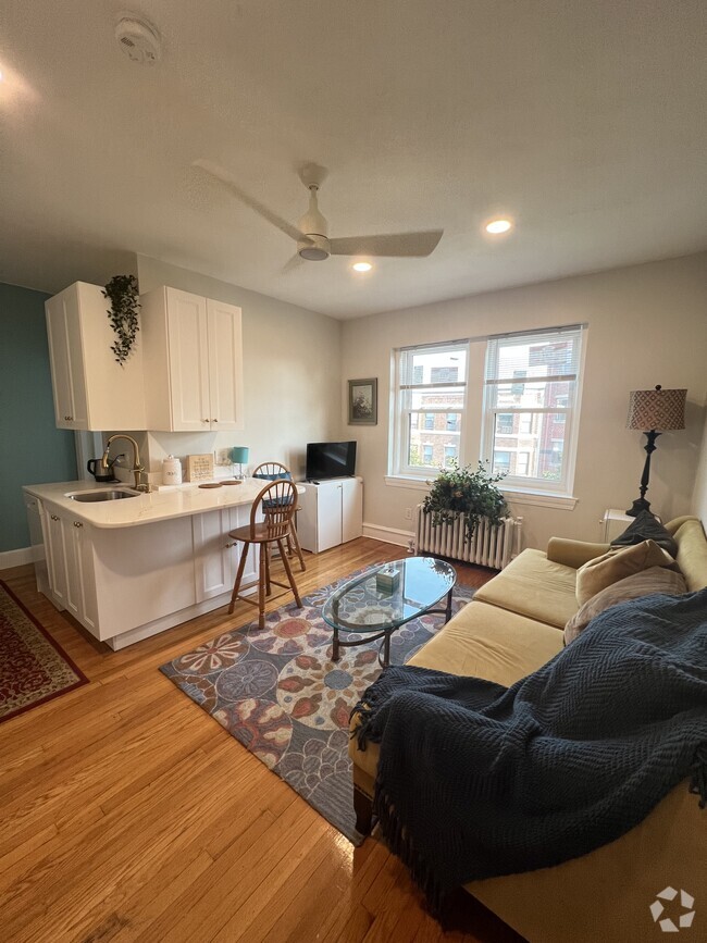 Building Photo - 86 Jersey St Rental