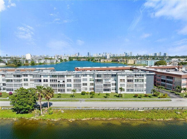 Photo - 18601 NE 14th Ave Unit 111