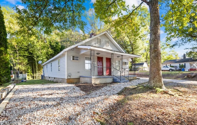 Photo - 532 E Iredell Ave Unit B