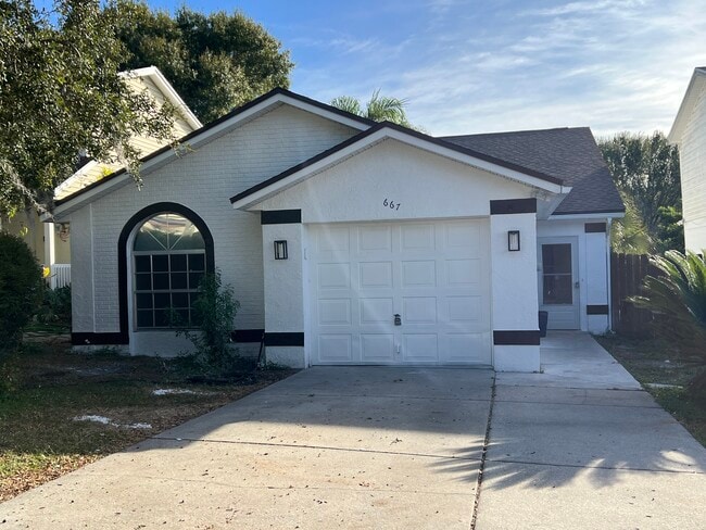 Photo - 667 Lake Dexter Cir