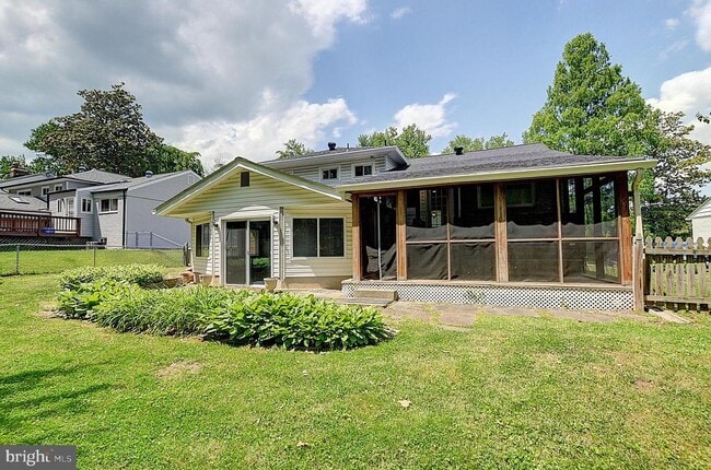 Building Photo - 6306 Rockhurst Rd
