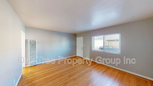 Photo - 22815 Grand St