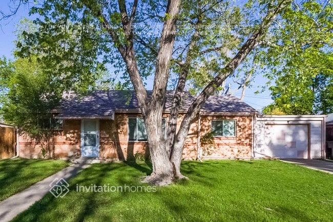 Building Photo - 9301 Lillian Ln