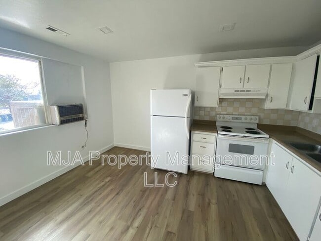 Photo - 2517 S Lakecrest St Unidad 01