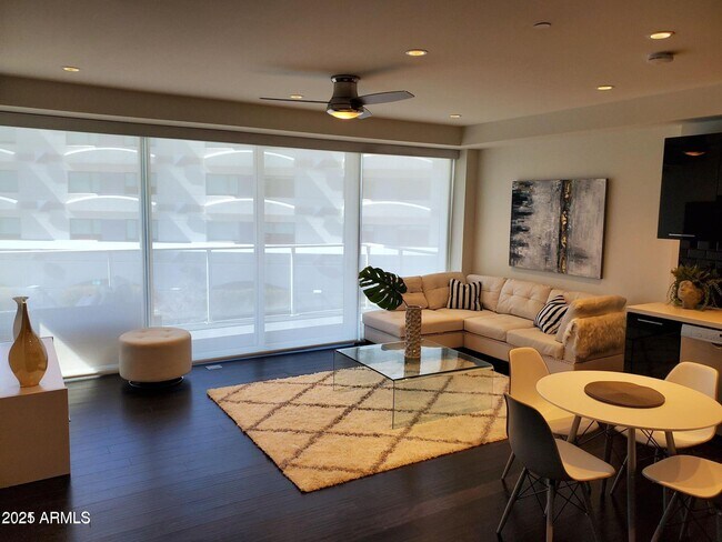 Photo - 4422 N 75th St Apartment Unit 5005