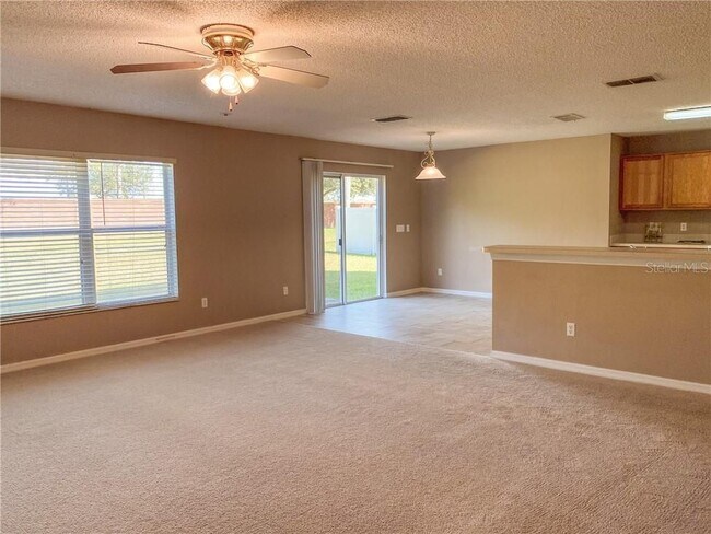 Photo - 932 Horseshoe Falls Dr