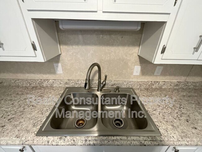 Photo - 1156 Smith Rd