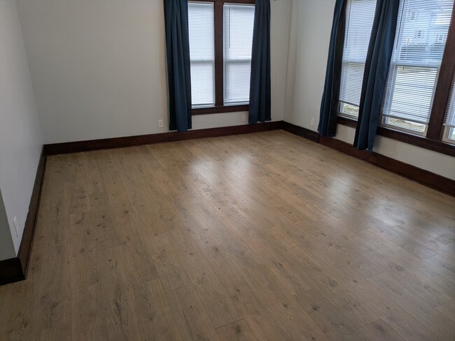 Living Room - 331 Park St Unit Lower