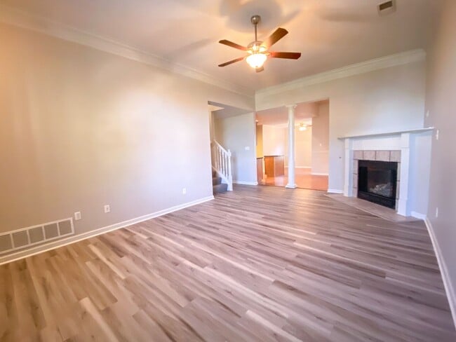 Photo - 3 bed, 2.5 bath house in Olive Branch near...