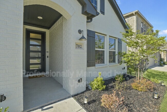 Photo - 702 Charity Dr