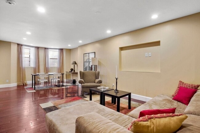 Photo - 685 Massachusetts Ave Unit B