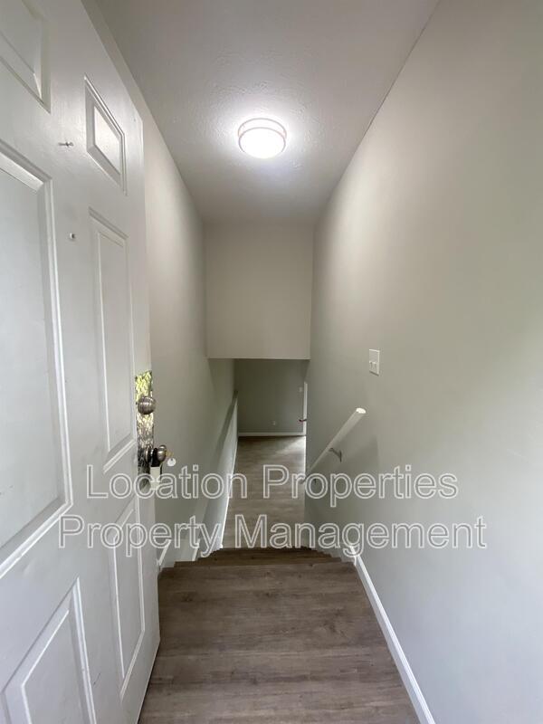 Photo - 2446 Cedarwood Ave