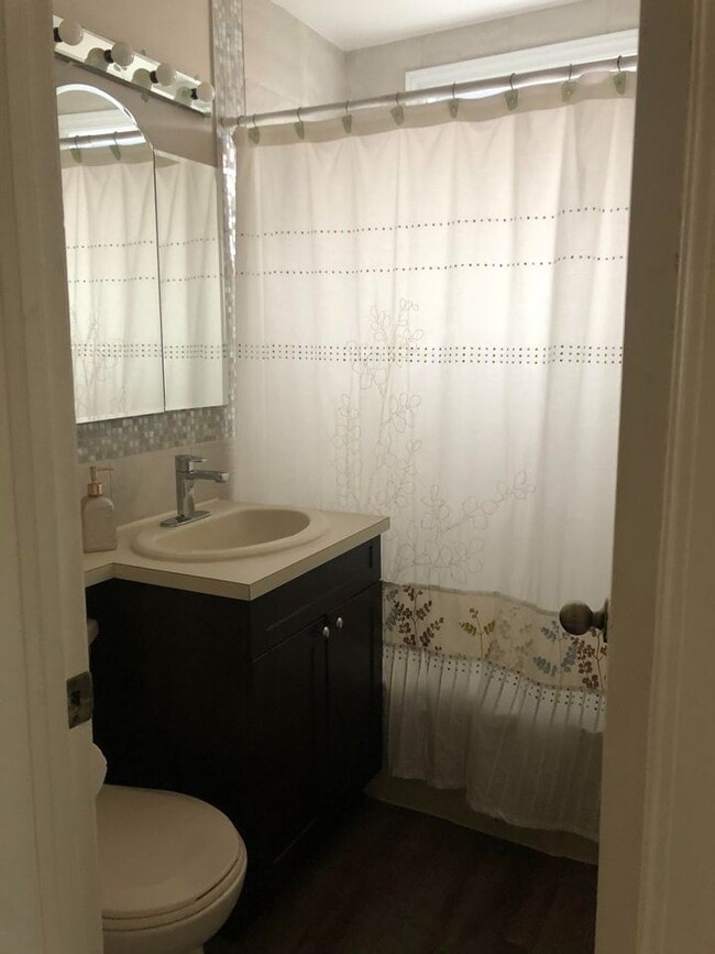 washroom - 5137 Av Mariette