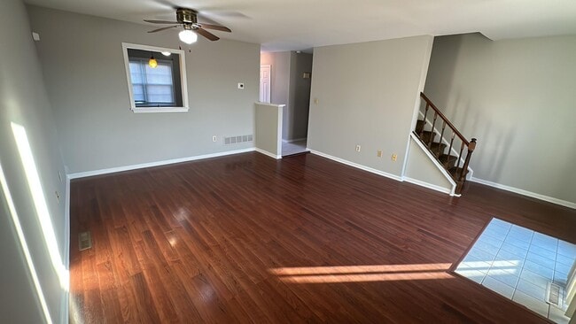 Building Photo - TOWNHOME in WILTON