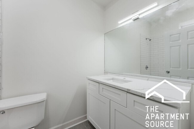 Photo - Huge 3 bedroom Unit in Logan Square Unit GDN