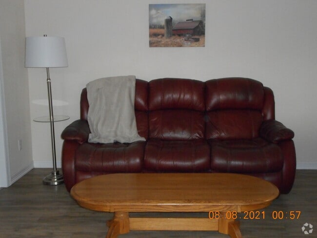 Building Photo - 952 17 1/4 Rd Unit A Rental