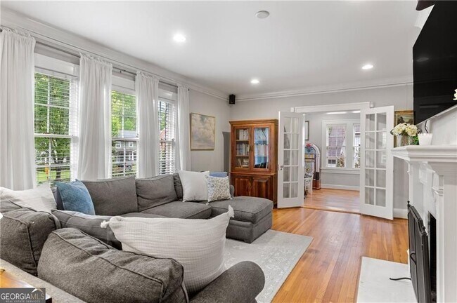 Photo - 685 E Morningside Dr NE