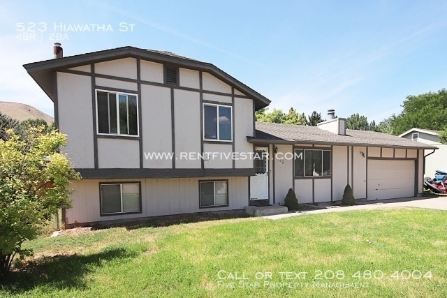 Building Photo - 523 Hiawatha St