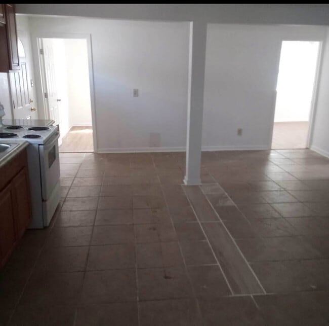 Building Photo - 1307 31st St Rental