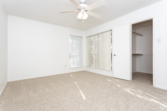 2BR,1.5BA-1054SF